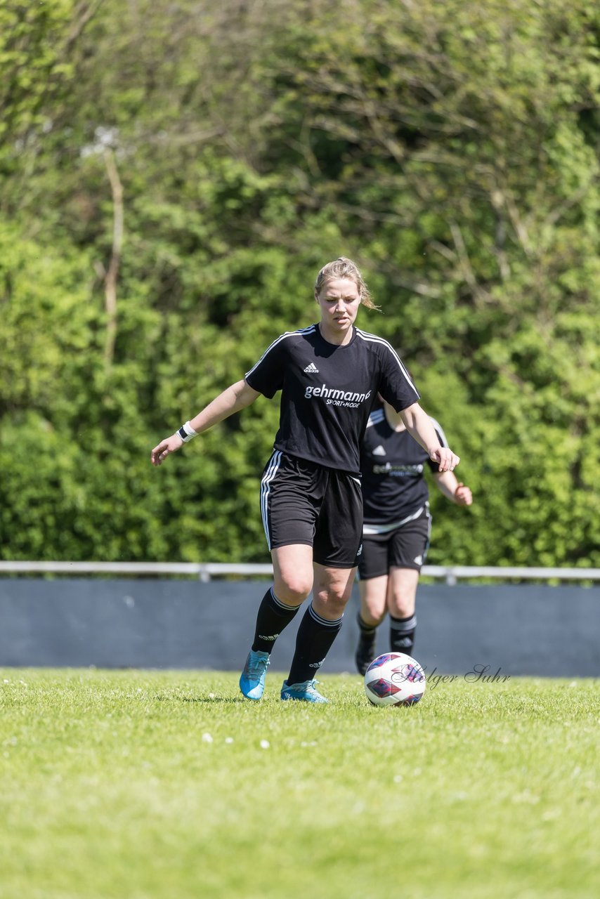 Bild 93 - F SV Henstedt Ulzburg - SV Fortuna Boesdorf : Ergebnis: 3:1